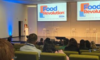 La dott.ssa Annamaria Bevivino relaziona a Food Revolution 2024