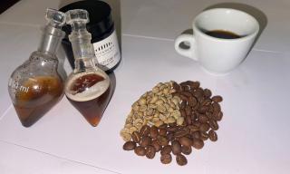 Chicchi di caffè specialty provenienti dall' Honduras verdi e tostati presso Accademia del Caffè Espresso, partner di progetto